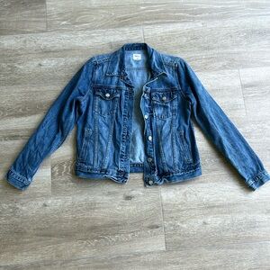GAP Woman’s Denim Jacket - Size Small